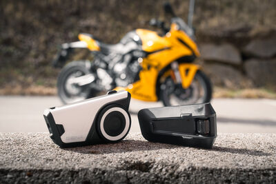 © motocheckjer - CARDO PACKTALK PRO vs SENA 60S-13.jpg