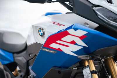 ©motochecker-bmw-f900xr-2025-2.jpg