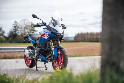 ©motochecker-bmw-f900xr-2025-1.jpg