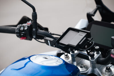 ©motochecker-bmw-f900xr-2025-3.jpg