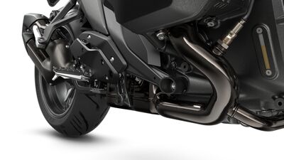 P90593409_highRes_the-new-bmw-r-1300-r.jpg