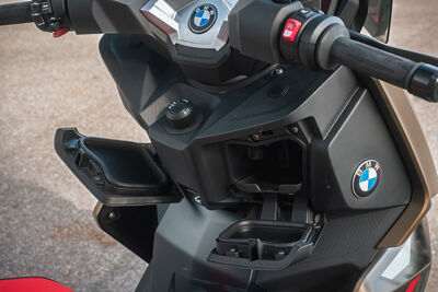 ©motochecker-bmw-c400x-2025-4.jpg