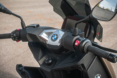 ©motochecker-bmw-c400x-2025-3.jpg