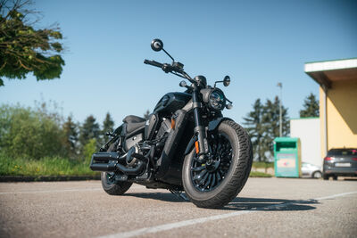 ©motochecker-benda-dark-flag-950-15.jpg