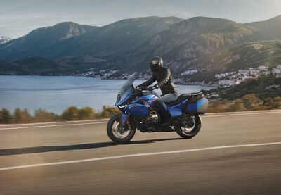 P90596285_highRes_the-new-bmw-r-1300-r.jpg