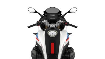 P90596247_highRes_the-new-bmw-r-1300-r.jpg