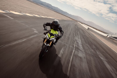 OE_SpeedTriple1200RX_MY25_06355_JP.jpg