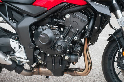 ©motochecker-3.jpg