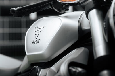 ©motochecker-4.jpg
