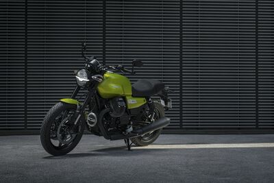 02_Moto_Guzzi_V7_Sport.jpg