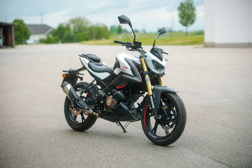 ©motochecker-qjsrk125s-1.jpg