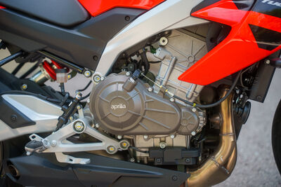 ©motochecker-aprilliatuono457-3.jpg