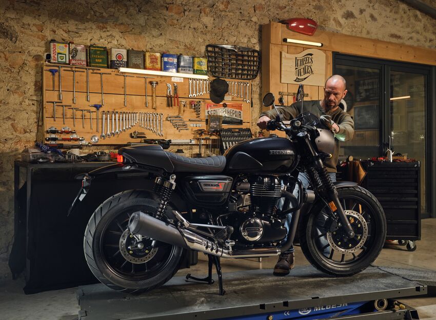 504149_25YM_Honda_GB350S.jpg
