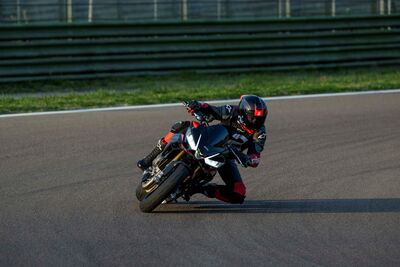 Aprilia-Tuono660-gallery_1920x1280_5.jpg