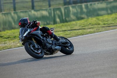 Aprilia-Tuono660-gallery_1920x1280_1.jpg