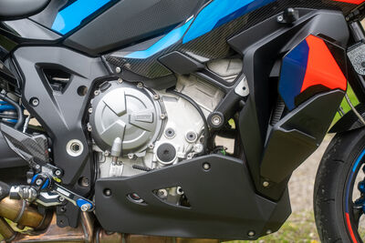 ©motochecker-4.jpg