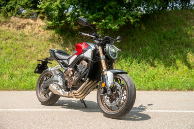©motochecker-1.jpg