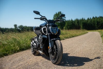 ©motochecker-4.jpg