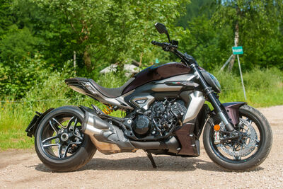 ©motochecker-ducatixdeavial-4.jpg