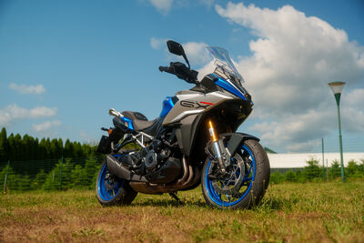 ©motochecker-suzukigsx1000gx-1.jpg