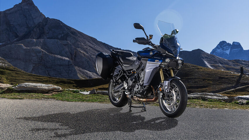 2025-Yamaha-MT09ATRDXCS-EU-Cobalt_Blue-Static-002-03.jpg