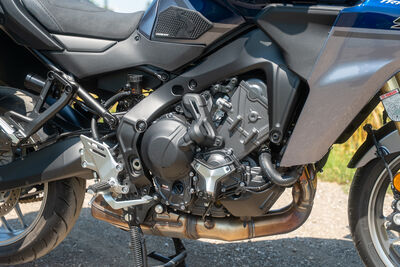 ©motochecker-4.jpg