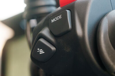 ©motochecker-yamahatracergt9-32.jpg