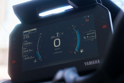 ©motochecker-yamahatracergt9-30.jpg