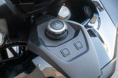 ©motochecker-1.jpg