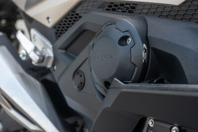 ©motochecker-4.jpg