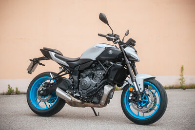 ©motochecker-2.jpg