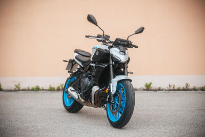 ©motochecker-1.jpg