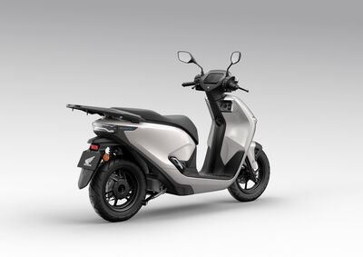 504596_25YM_Honda_CUV_e.jpg