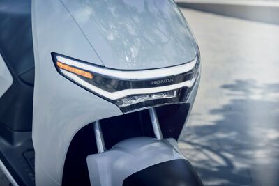 504526_25YM_Honda_CUV_e.jpg