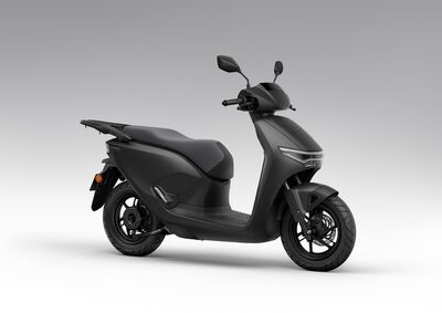 504545_25YM_Honda_CUV_e.jpg