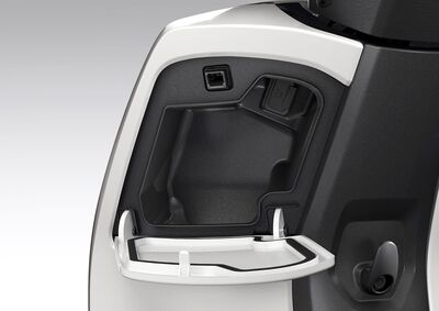 504553_25YM_Honda_CUV_e.jpg