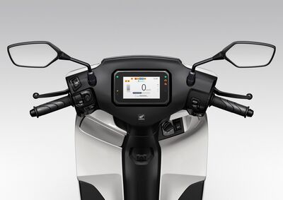 504590_25YM_Honda_CUV_e.jpg