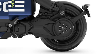 P90606718_highRes_the-new-bmw-ce-04-07.jpg