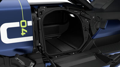 P90606714_highRes_the-new-bmw-ce-04-07.jpg