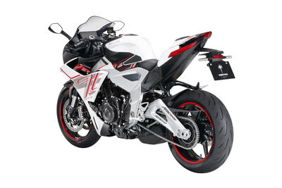 ZT703-RR-White-Red-STUDIO-5-2048x1365.jpg