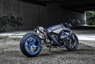 P90608481_highRes_bmw-motorrad-present.jpg