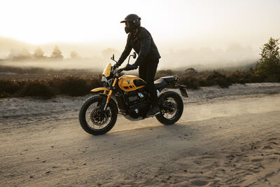 Scrambler400XC_MY26_4920_GE.jpg