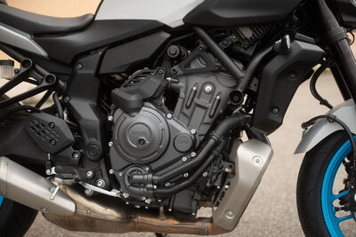 ©motochecker-4.jpg