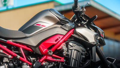 ©motochecker-kawasakiz900-4.jpg