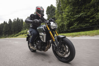 Suzuki-800-T-TT-JC-TP-027.jpg