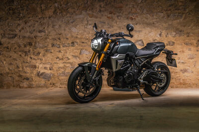 Suzuki-GSX-8T-4054.jpg