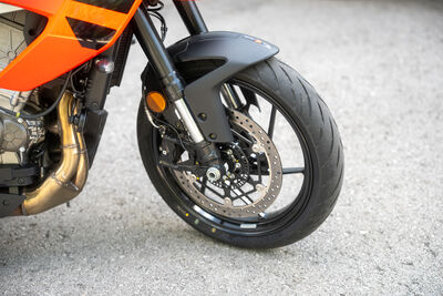 ©motochecker-2.jpg