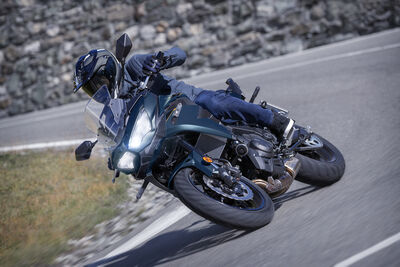 Versys650_action_03.jpg