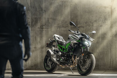 25ZR900S_6.jpg