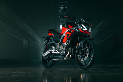 04 Aprilia Tuono 457.jpg